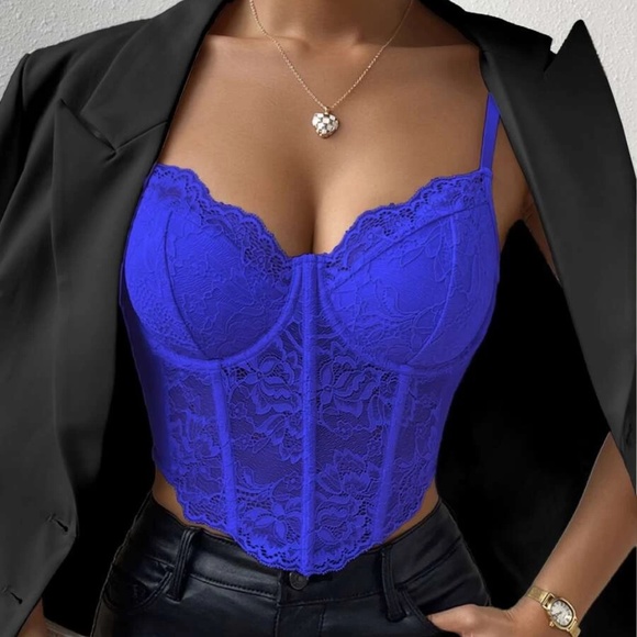 BellanBlue Tops - Luxe Floral Lace Corset Crop Top